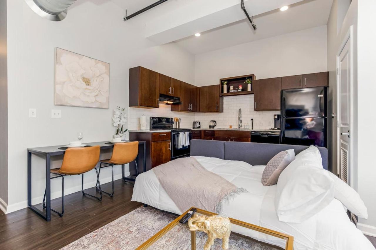 Classy 2br-parking, Rooftop,near Arrowhd & Tmobile Apartamento *