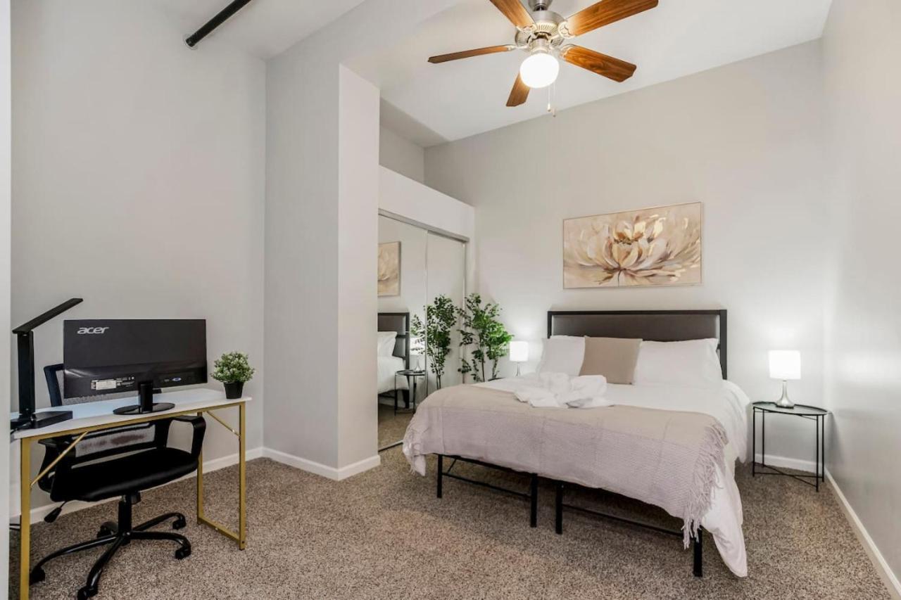Classy 2br-parking, Rooftop,near Arrowhd & Tmobile